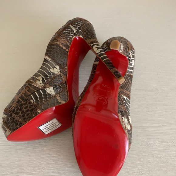 Authentic Christian Louboutin size 37.5 snakeskin brown pumps $985 New with box - Picture 4 of 7